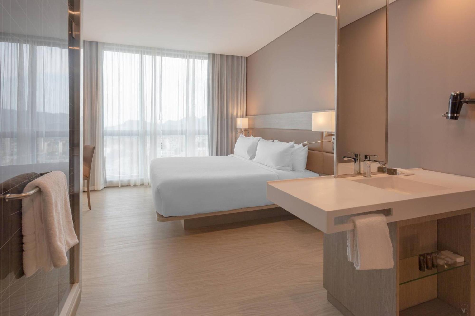 Ac Hotel By Marriott Santa Marta Zewnętrze zdjęcie